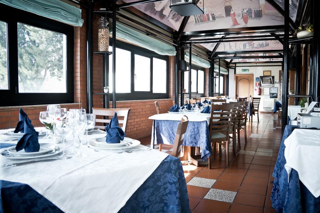 Hotel Artu Iglesias Exterior photo